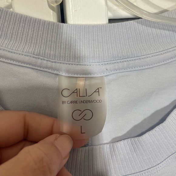 Calia by Carrie Underwood light T-shirt - Picture 2 of 6